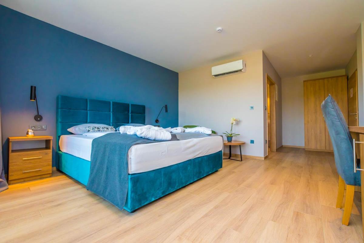 Hotel Delfin Lanterna Tar-Vabriga Zewnętrze zdjęcie