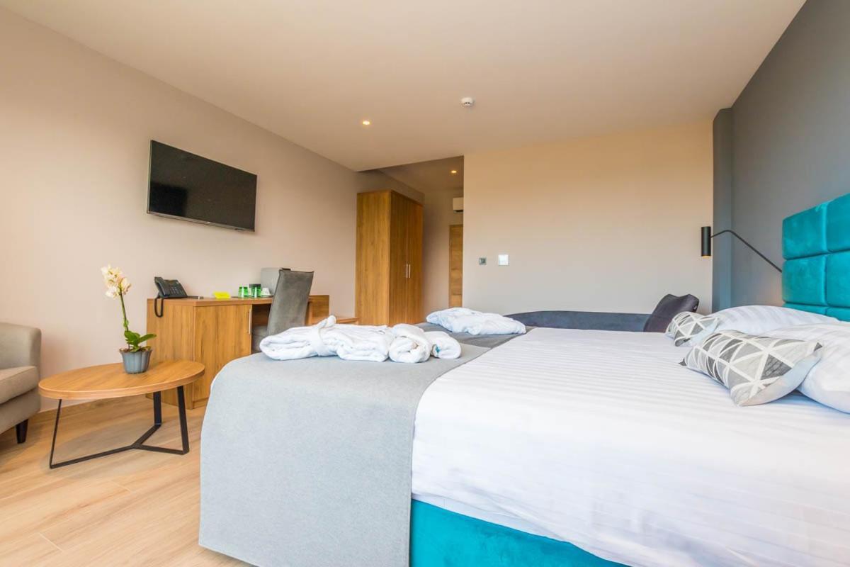 Hotel Delfin Lanterna Tar-Vabriga Zewnętrze zdjęcie