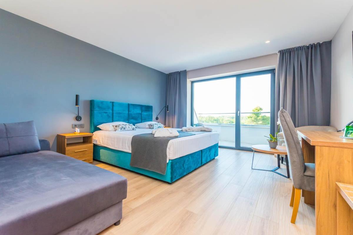 Hotel Delfin Lanterna Tar-Vabriga Zewnętrze zdjęcie