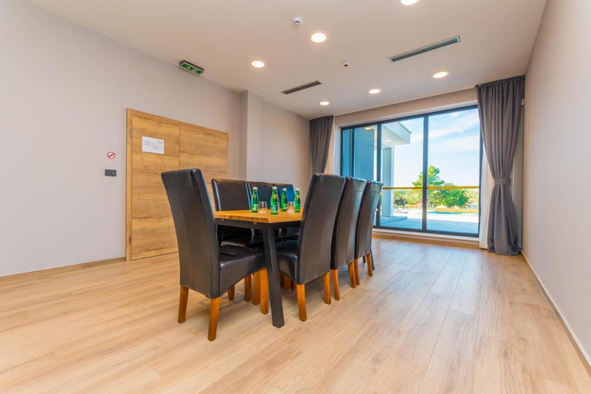 Hotel Delfin Lanterna Tar-Vabriga Zewnętrze zdjęcie