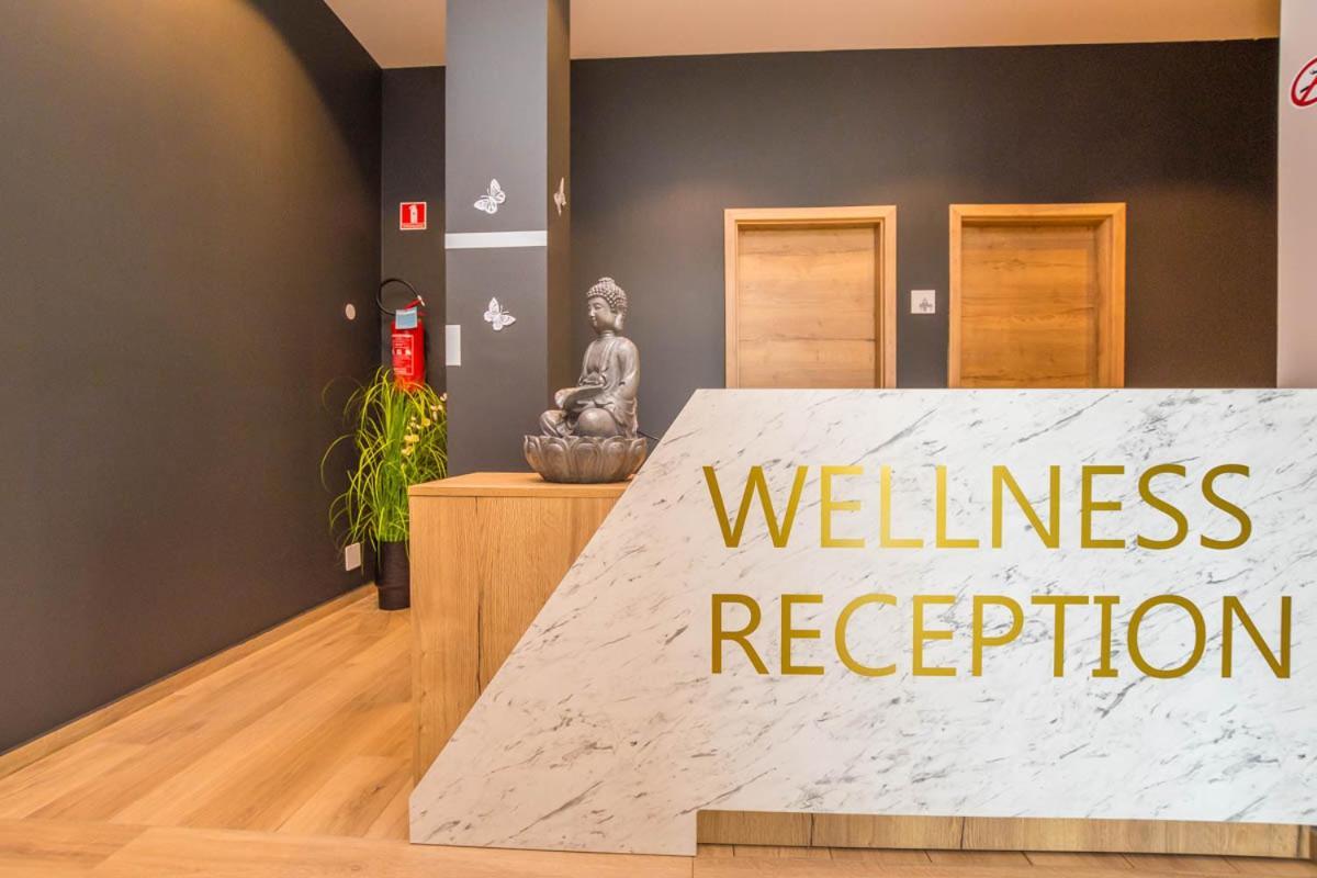 Hotel Delfin Lanterna Tar-Vabriga Zewnętrze zdjęcie