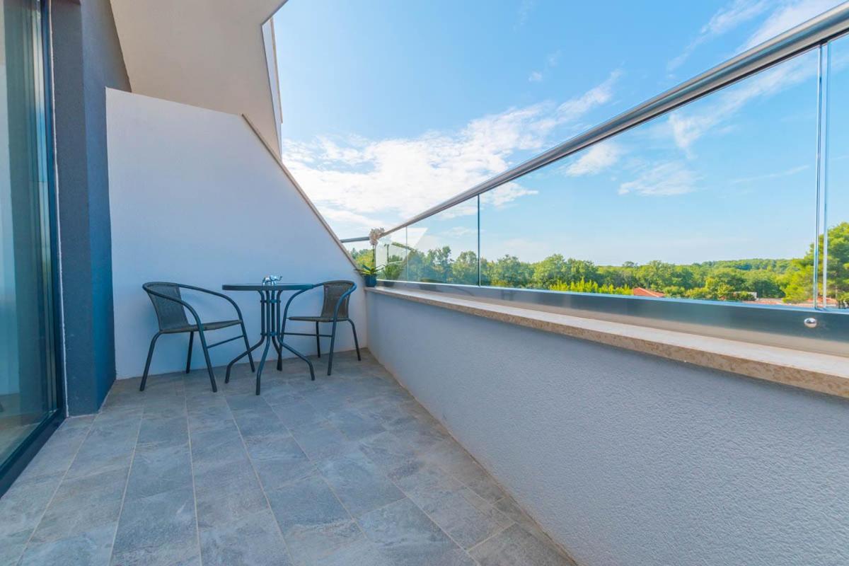 Hotel Delfin Lanterna Tar-Vabriga Zewnętrze zdjęcie