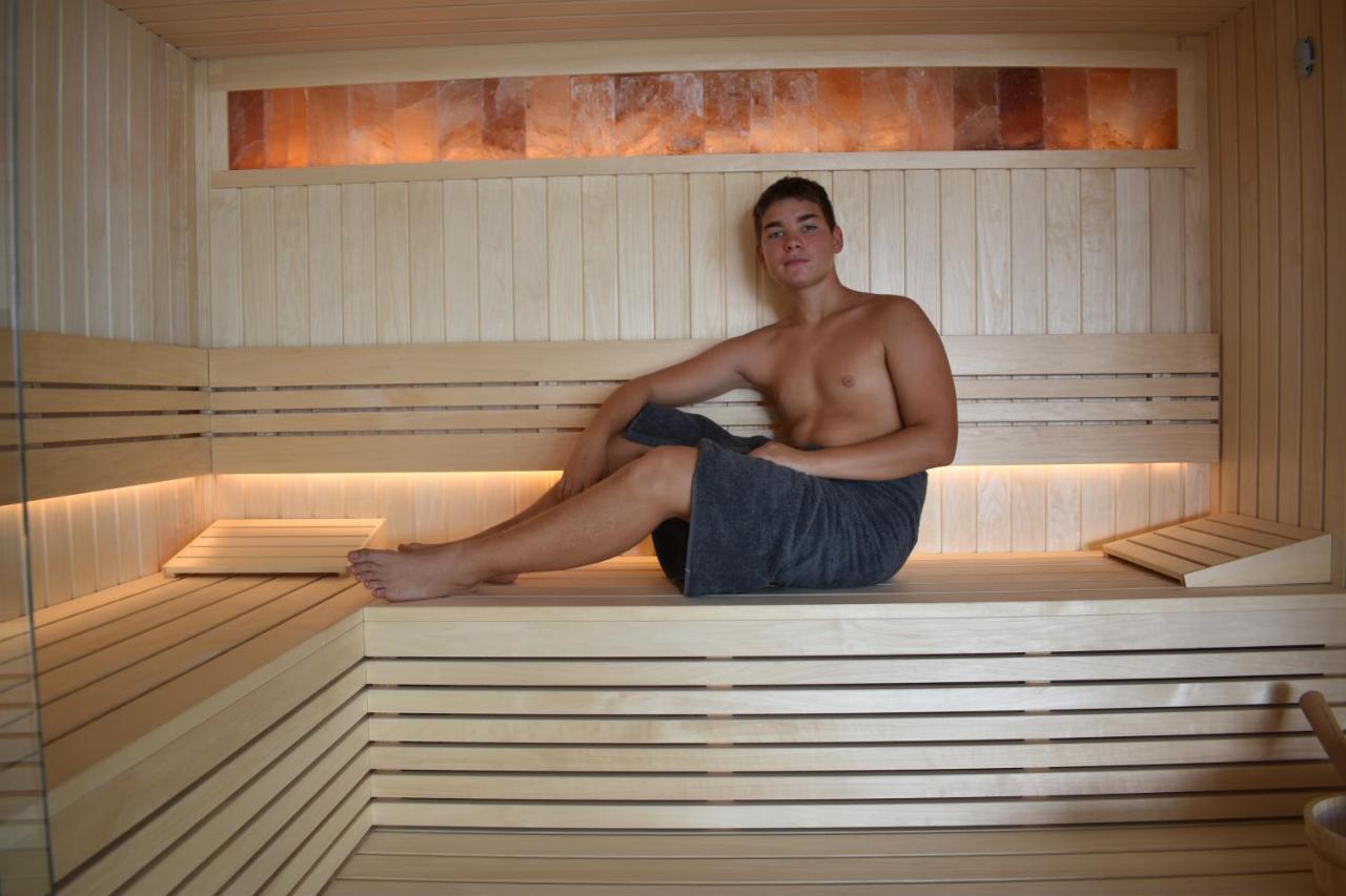 Hotel Delfin Lanterna Tar-Vabriga Zewnętrze zdjęcie